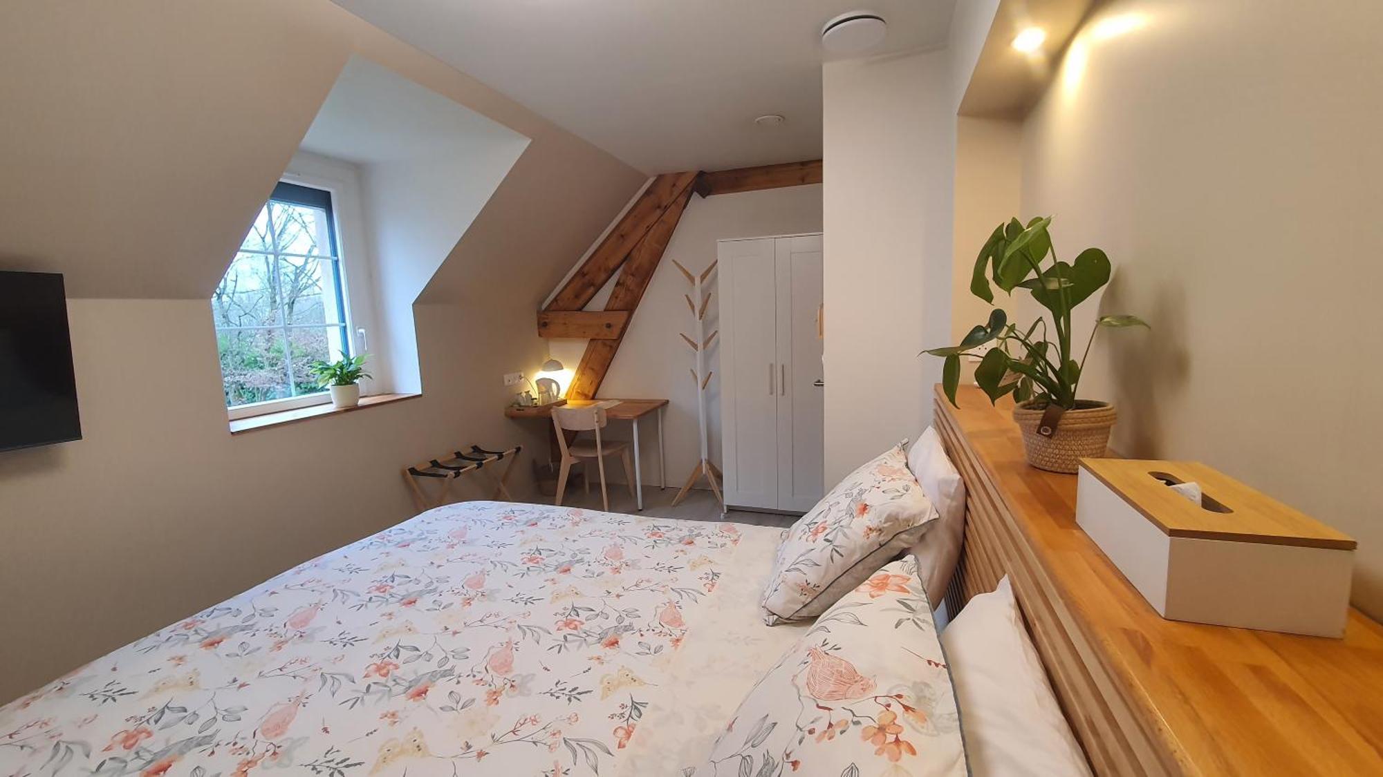 Bed and Breakfast Au Fil De L'Eau La Chapelle-Saint-Aubin Exterior foto